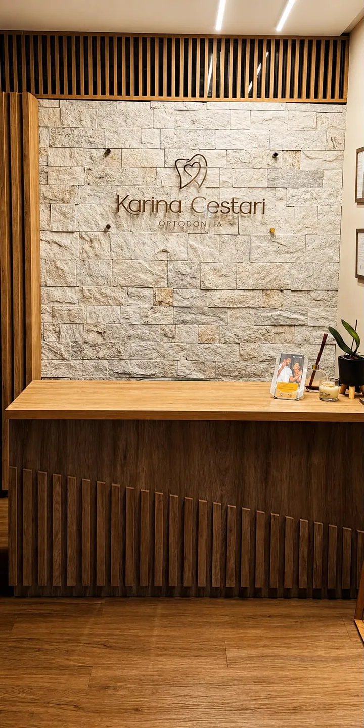 Recepção da clínica da Dra. Karina Cestari em Itajaí
